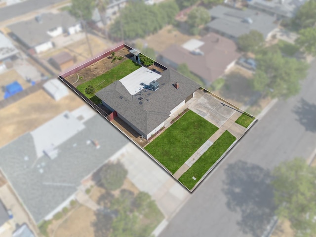 3926 N Kavanagh Ave, Fresno, CA 93705 - aerial overview of property's location featuring property boundaries highlighted