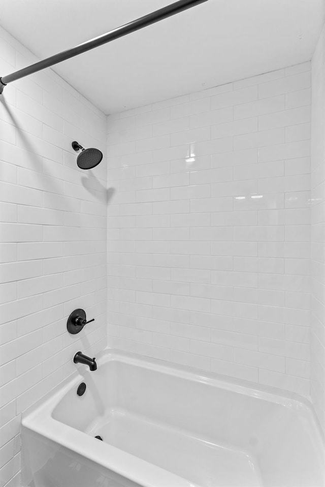 3926 N Kavanagh Ave, Fresno, CA 93705 - bathroom with tub / shower combination