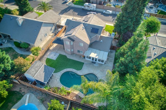 1039 N Burgan Ave, Clovis, CA 93611 - aerial view of property and surrounding area with a pool