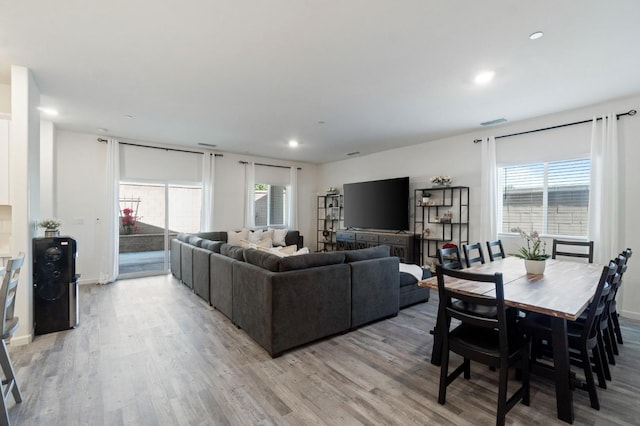 987 S Filbert Ave, Fresno, CA 93727 - living area with light wood finished floors and recessed lighting