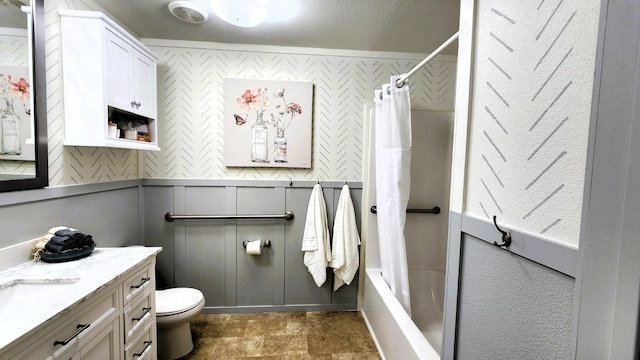 55062 Oak Crest Ct, Wishon, CA 93669 - bathroom featuring vanity, toilet, and shower / tub combo