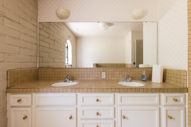 2331 W Celeste Ave, Fresno, CA 93711 - bathroom with double vanity and backsplash