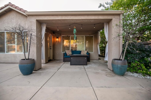 10485 N Sinclair Cir, Fresno, CA 93730 - view of patio featuring an outdoor living space