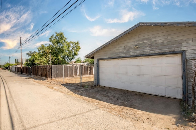 208 N 5th St, Fowler, CA 93625 - view of garage