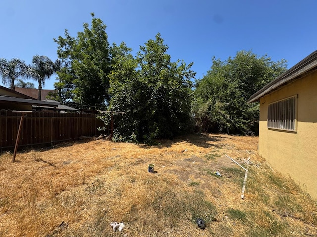 1546 W Orleans Ave, Fresno, CA 93706 - view of yard