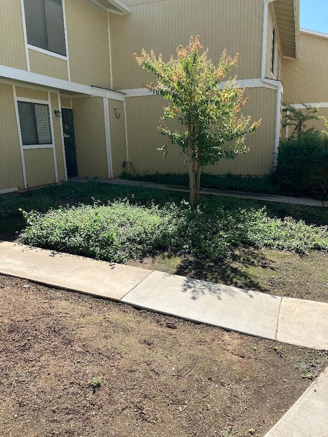 4885 N Backer Ave Unit 148, Fresno, CA 93726 - view of yard