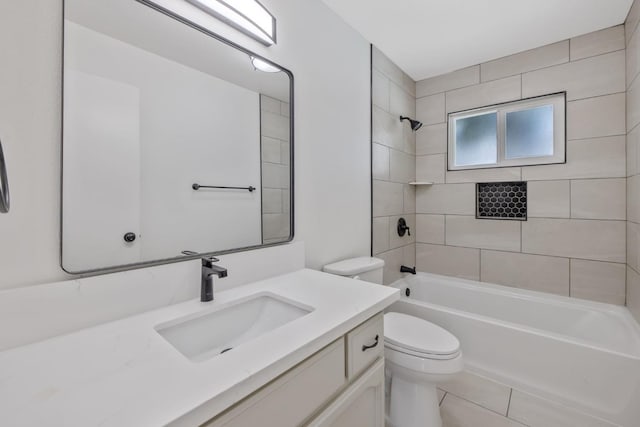 955 W San Gabriel Ave, Clovis, CA 93612 - full bathroom featuring toilet, vanity, and bathing tub / shower combination