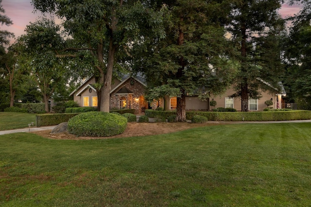 8741 E Los Altos Ave, Clovis, CA 93619 - view of front of home with a front lawn