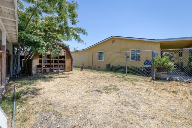 3722 N Hammel Way, Fresno, CA 93727 - view of yard