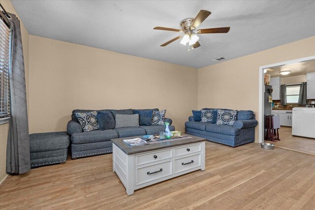 435 W Valencia Ave, Fresno, CA 93706 - photo 9