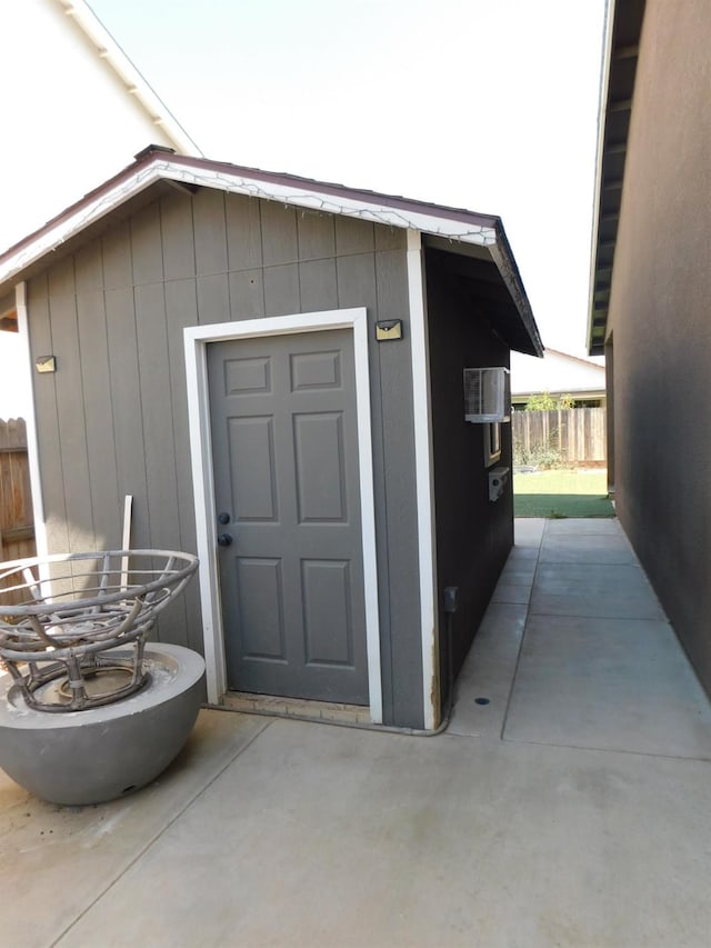 5875 E Pitt Ave, Fresno, CA 93727 - view of outdoor structure