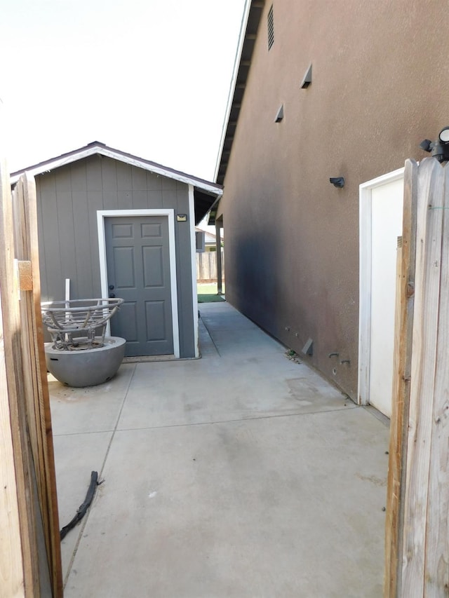 5875 E Pitt Ave, Fresno, CA 93727 - view of patio