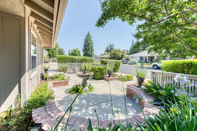 1758 Ash Ave, Clovis, CA 93611 - view of patio / terrace