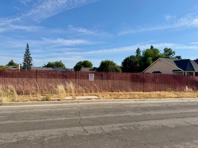 4569 W Michigan Ave, Fresno, CA 93722