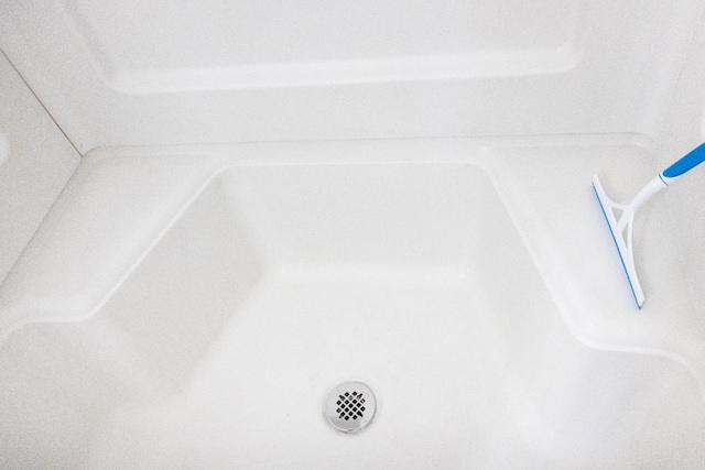 3870 N Fordham Ave, Fresno, CA 93727 - bathroom view