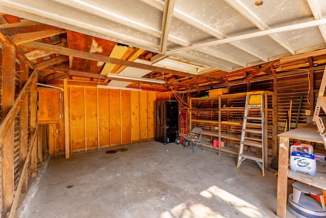 963 N Arthur Ave, Fresno, CA 93728 - garage with fridge