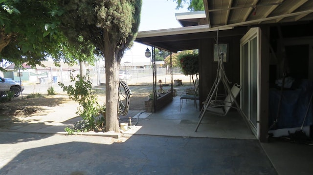 1625 N Woodson Ave, Fresno, CA 93705 - view of patio / terrace