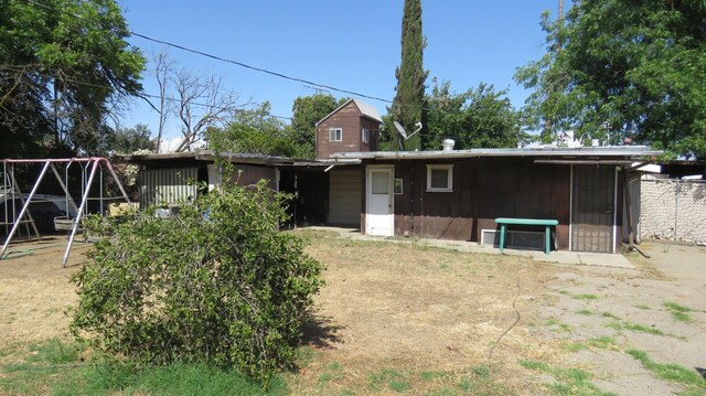 1625 N Woodson Ave, Fresno, CA 93705 - back of property