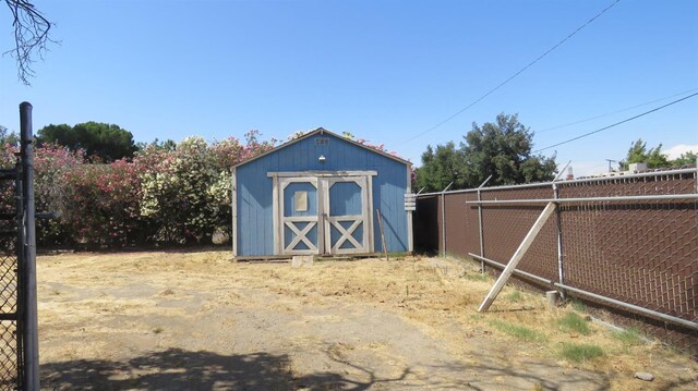 1625 N Woodson Ave, Fresno, CA 93705 - view of shed