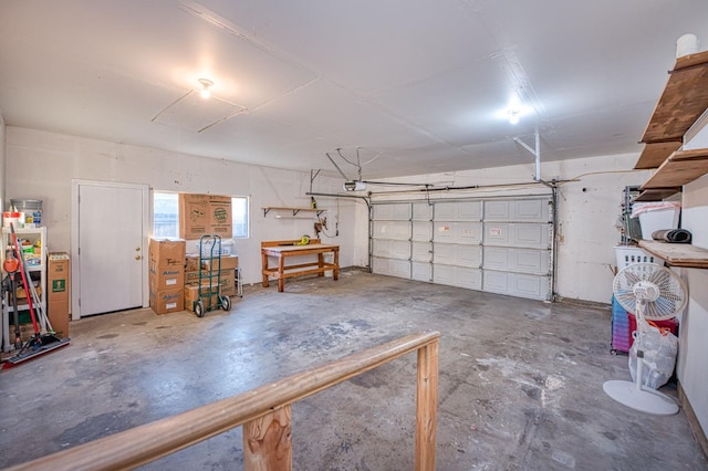 6482 N 5th St, Fresno, CA 93710 - view of garage