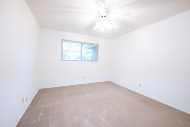 6482 N 5th St, Fresno, CA 93710 - unfurnished room with ceiling fan and light colored carpet