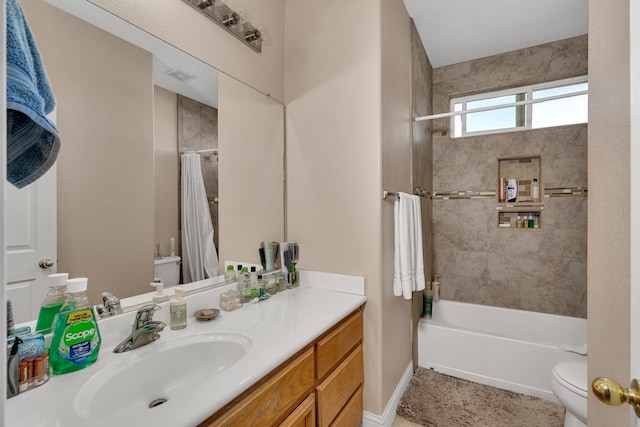 1085 Stanford Ave, Madera, CA 93637 - full bath with vanity and shower / tub combo