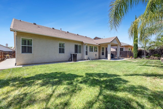 2549 Whiteash Ave, Clovis, CA 93619 - back of house with a patio and stucco siding