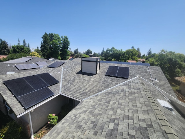 6536 N Tracy Ave, Fresno, CA 93722 - exterior view of roof with shingles