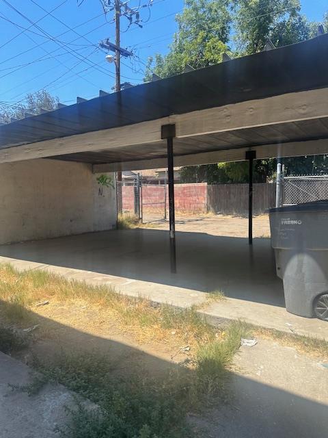 2967 E Iowa Ave, Fresno, CA 93701 - view of car parking