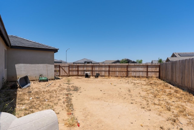 1160 Summit Ct, Madera, CA 93638 - view of fenced backyard