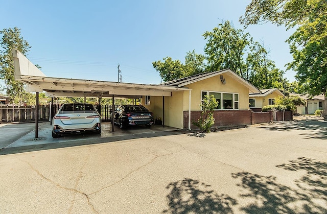 5432 E Swift Ave, Fresno, CA 93727 - view of front of home with brick siding and stucco siding