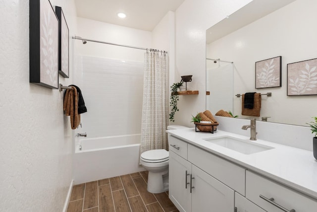 1473 Bloom Ln, Clovis, CA 93619 - full bathroom featuring vanity, shower / bath combination with curtain, and wood tiled floors