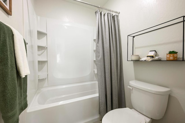 2018 Catherine Ave Unit 2043S, Sanger, CA 93657 - full bathroom with toilet and shower / tub combo