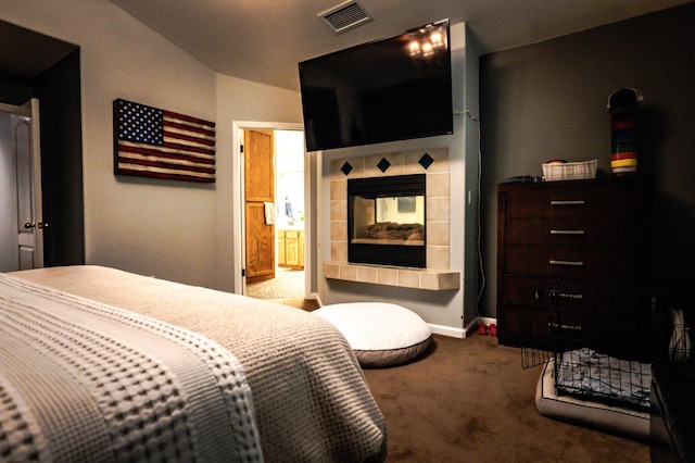 10080 N Dearing Ave, Fresno, CA 93730 - bedroom featuring carpet and baseboards
