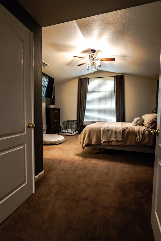 10080 N Dearing Ave, Fresno, CA 93730 - bedroom featuring carpet, lofted ceiling, and a ceiling fan