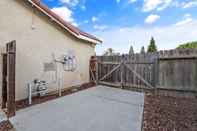 2540 E Seeger Ave, Visalia, CA 93292 - view of patio / terrace