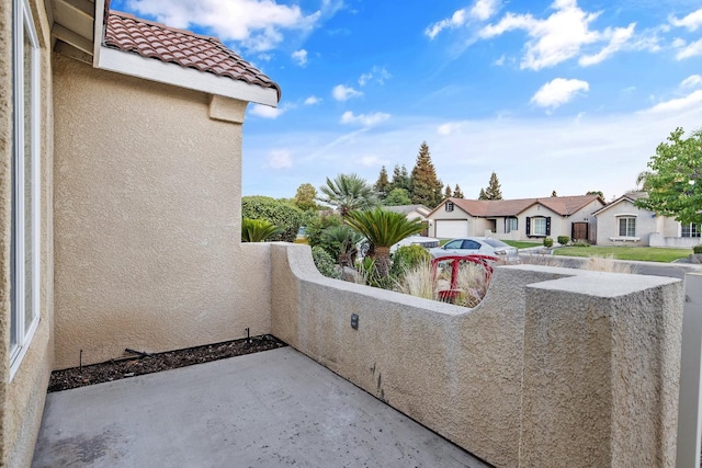 2540 E Seeger Ave, Visalia, CA 93292 - balcony featuring a residential view