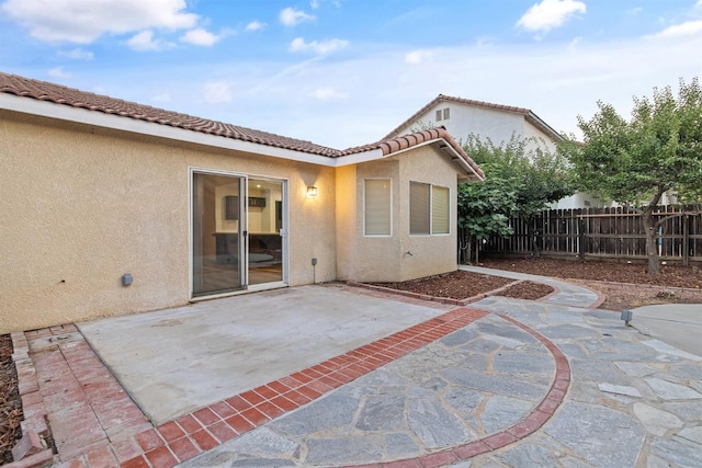 2540 E Seeger Ave, Visalia, CA 93292 - view of patio / terrace
