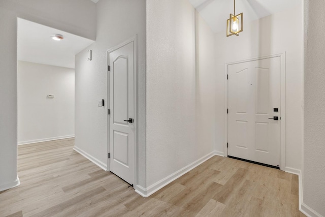 2540 E Seeger Ave, Visalia, CA 93292 - foyer entrance with light wood finished floors and baseboards