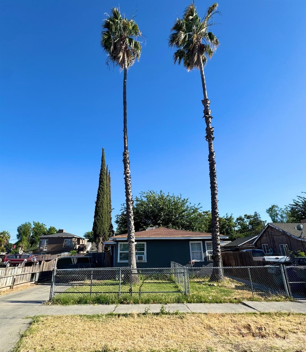1608 E Yale Ave, Fresno, CA 93704 - view of front of house