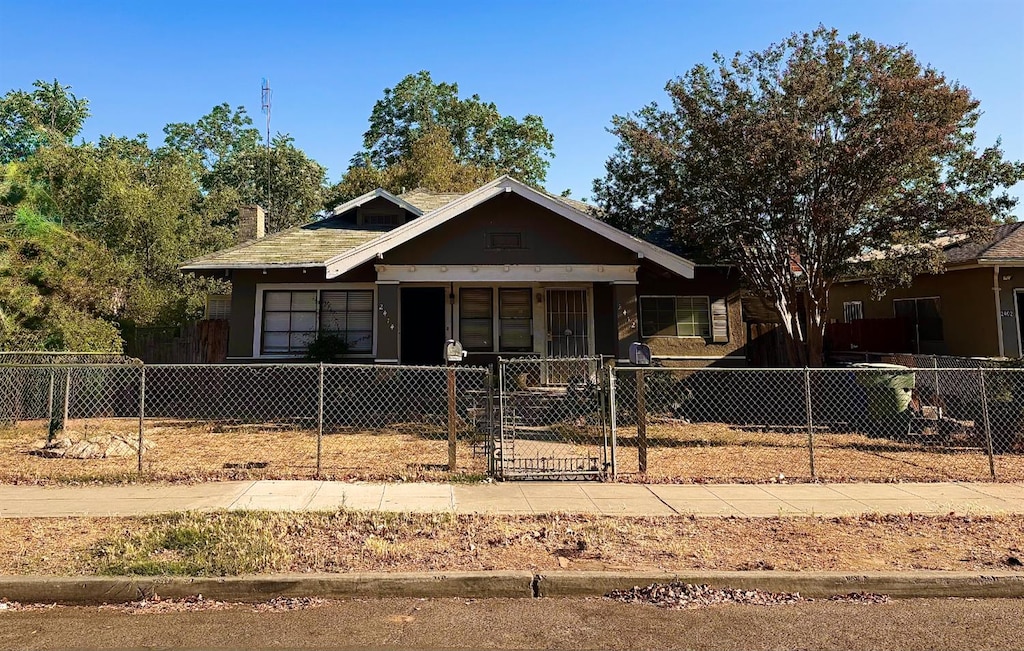 2412 E Thomas Ave, Fresno, CA 93701 - photo 2