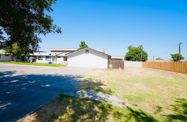 942 W 7th St, Hanford, CA 93230 - photo 11