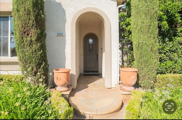 1682 N Dutch Ave, Clovis, CA 93619 - view of exterior entry with stucco siding
