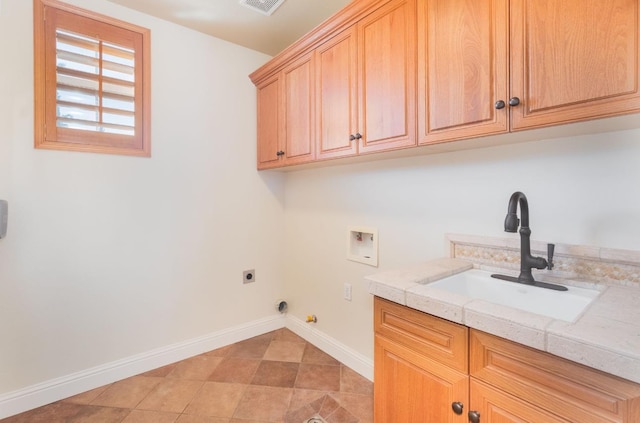 1682 N Dutch Ave, Clovis, CA 93619 - laundry area with washer hookup, cabinet space, electric dryer hookup, and gas dryer hookup