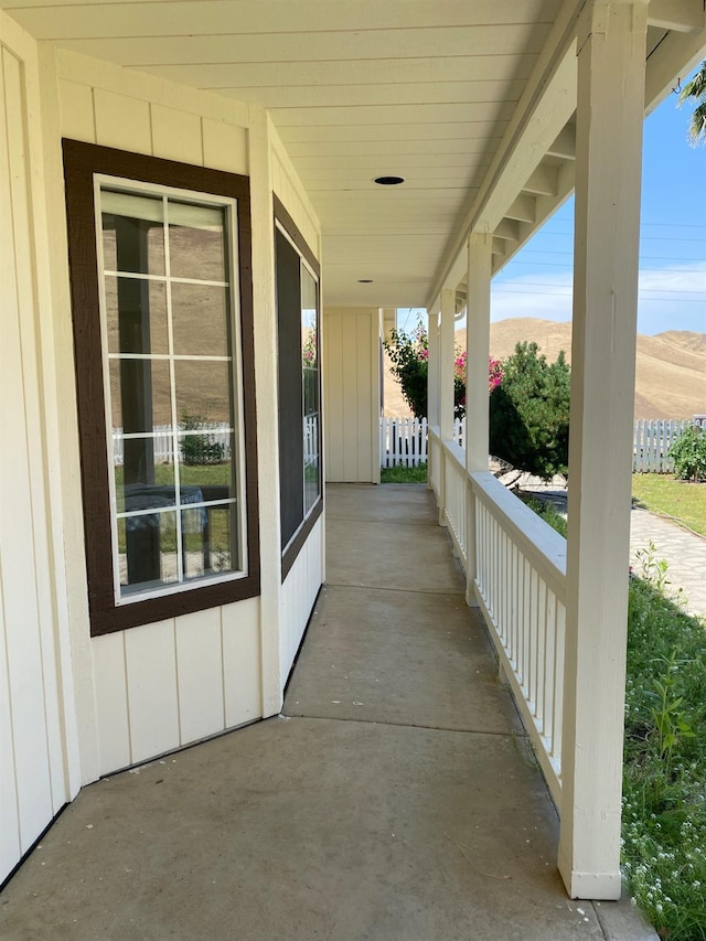 5288 N Piedra Rd N, Sanger, CA 93657 - covered porch with a mountain view