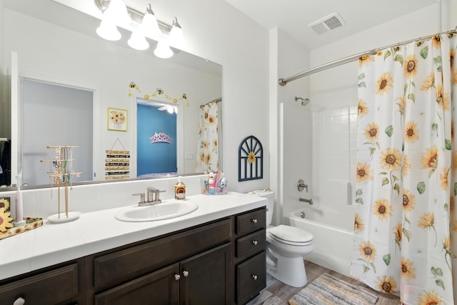 4146 Dennis Ave, Clovis, CA 93619 - bathroom featuring vanity and shower / bath combination with curtain