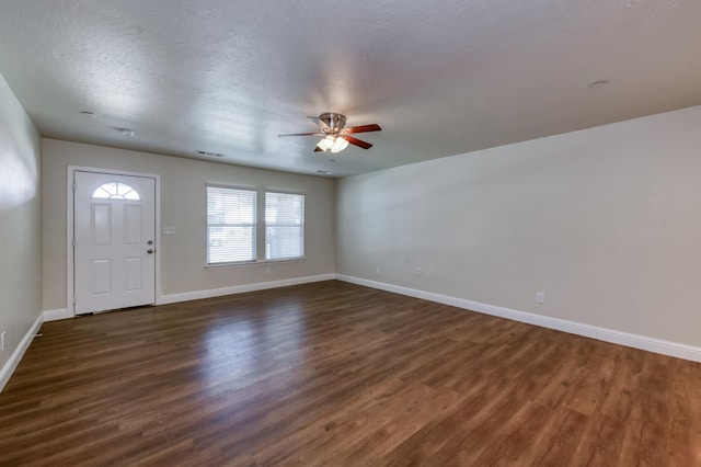 1437 N San Pablo Ave, Fresno, CA 93728 - entrance foyer with ceiling fan and dark wood-style flooring