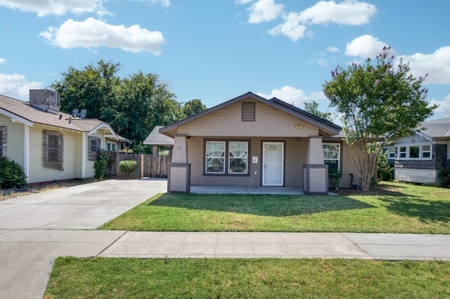 1437 N San Pablo Ave, Fresno, CA 93728 - view of front of house with concrete driveway and covered porch