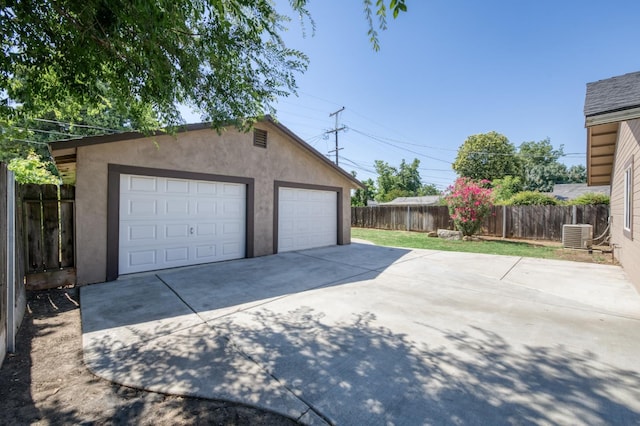 1437 N San Pablo Ave, Fresno, CA 93728 - view of detached garage