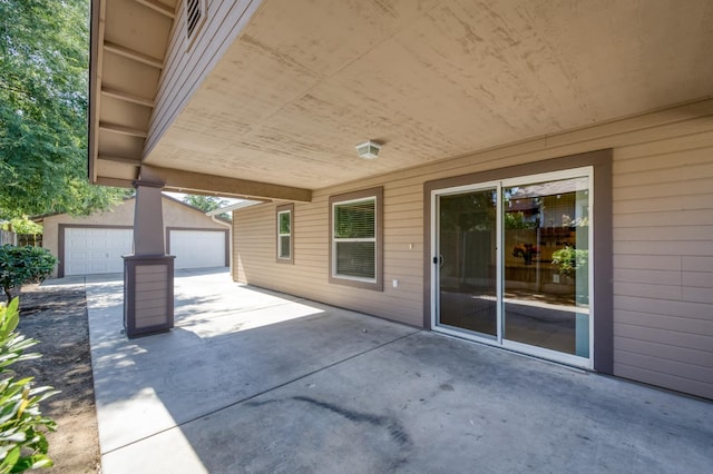 1437 N San Pablo Ave, Fresno, CA 93728 - view of patio featuring an outdoor structure